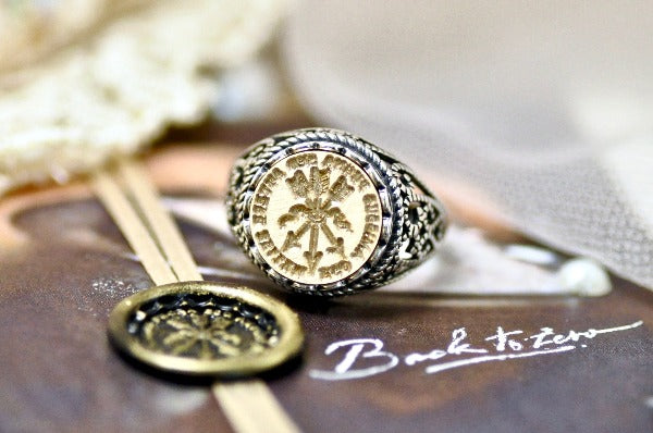 Three Crossed Arrows Latin Motto Lace Signet Ring - Backtozero B20 - 12l, 12mm, 12mm ring, 925 Silver, accessory, Arrow, battle, carry on, her, Intaglio, Intaglio ring, jewelry, lace, latin motto, never give up, signet, size 10, size 7, size 8, size 9, wax seal, wax seal ring, wax seal stamp