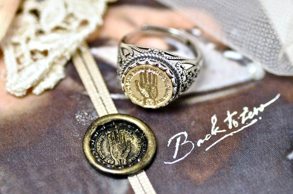 Palm of Hand Latin Motto Lace Signet Ring - Backtozero B20 - 12l, 12mm, 12mm ring, 925 Silver, accessory, destiny, fortune, her, Intaglio, Intaglio ring, jewelry, lace, latin motto, Shamrock, signet, size 10, size 7, size 8, size 9, wax seal, wax seal ring, wax seal stamp