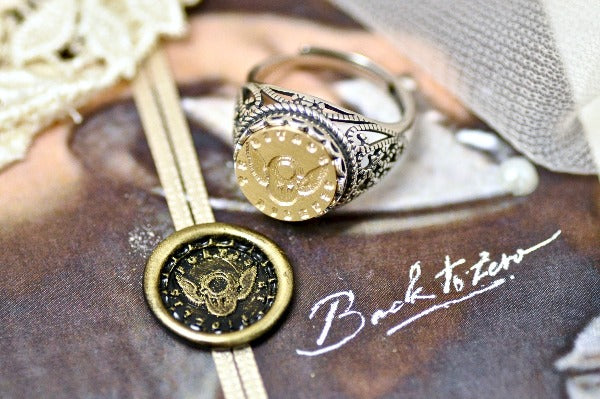 Lock with Wings Latin Motto Lace Signet Ring - Backtozero B20 - 12l, 12mm, 12mm ring, 925 Silver, accessory, faith, faithful, her, Intaglio, Intaglio ring, jewelry, lace, latin motto, loyalty, signet, size 10, size 7, size 8, size 9, time, wax seal, wax seal ring, wax seal stamp