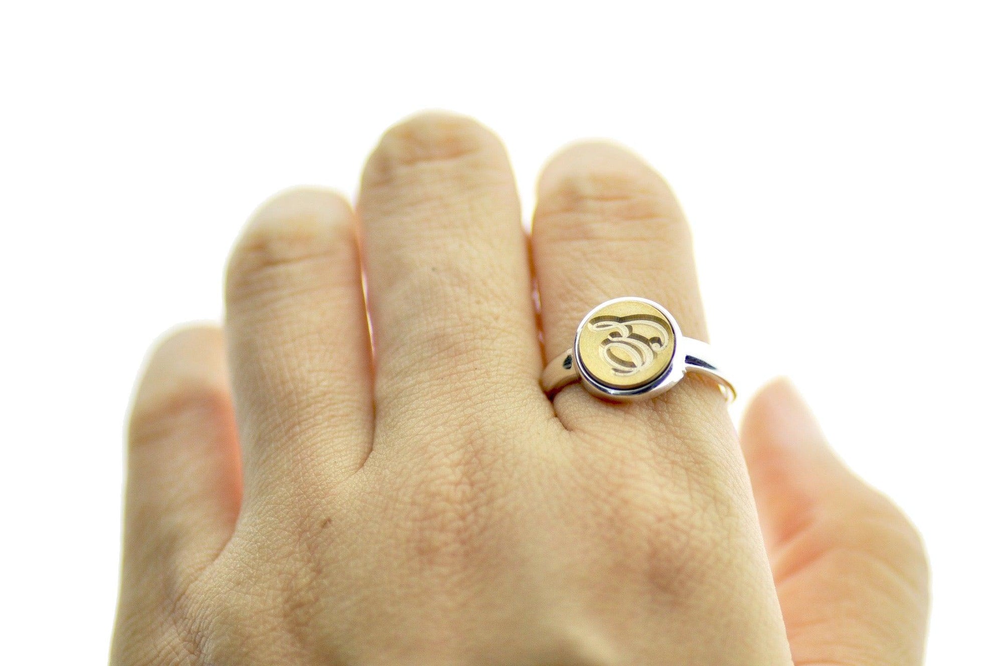 Script Initial Signet Ring - Backtozero B20 - 1 initial, 10m, 10mm, 10mm ring, 10mn, 1initial, accessory, Custom, custom ring, her, Initial, initial ring, jewelry, Lavender, minimal, Personalized, ring, seal, seal ring, signet ring, simple, size 10, size 6, size 7, size 8, size 9, wax seal, wax seal ring, wax seal stamp