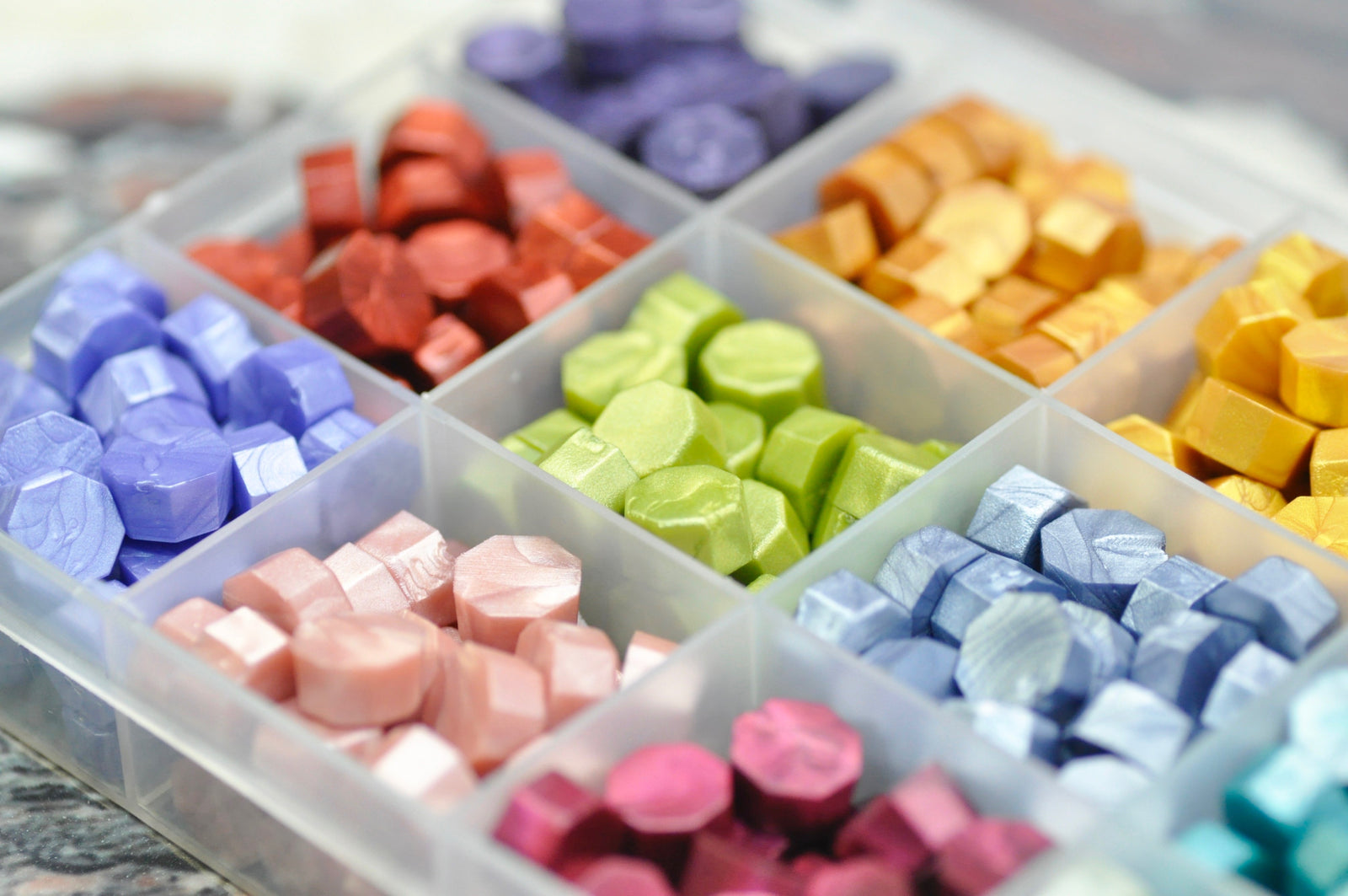 Sealing Wax Beads 15 Grids Palette | City Lights - Backtozero B20 - 15 grid, 15grid, Metallic, Metallic Blue, Metallic Green, metallic pink, metallic purple, Metallic Red, newarrivals, octagon bead, palette, sealing wax, Wax Beads
