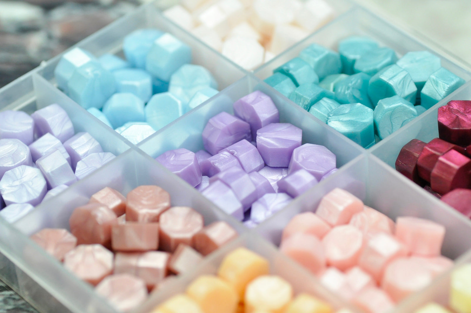 Sealing Wax Beads 15 Grids Palette | Mermaid Dreams - Backtozero B20 - 15 grid, 15grid, Metallic, Metallic Blue, Metallic Green, metallic pink, metallic purple, Metallic Red, newarrivals, octagon bead, palette, pastel, sealing wax, Wax Beads