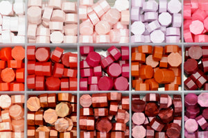 Sealing Wax Beads 15 Grids Palette | Shades of Red - Backtozero B20 - 15 grid, 15grid, dark red, Metallic, Metallic Red, newarrivals, octagon bead, palette, Palm Red, pink, red, sealing wax, Wax Beads