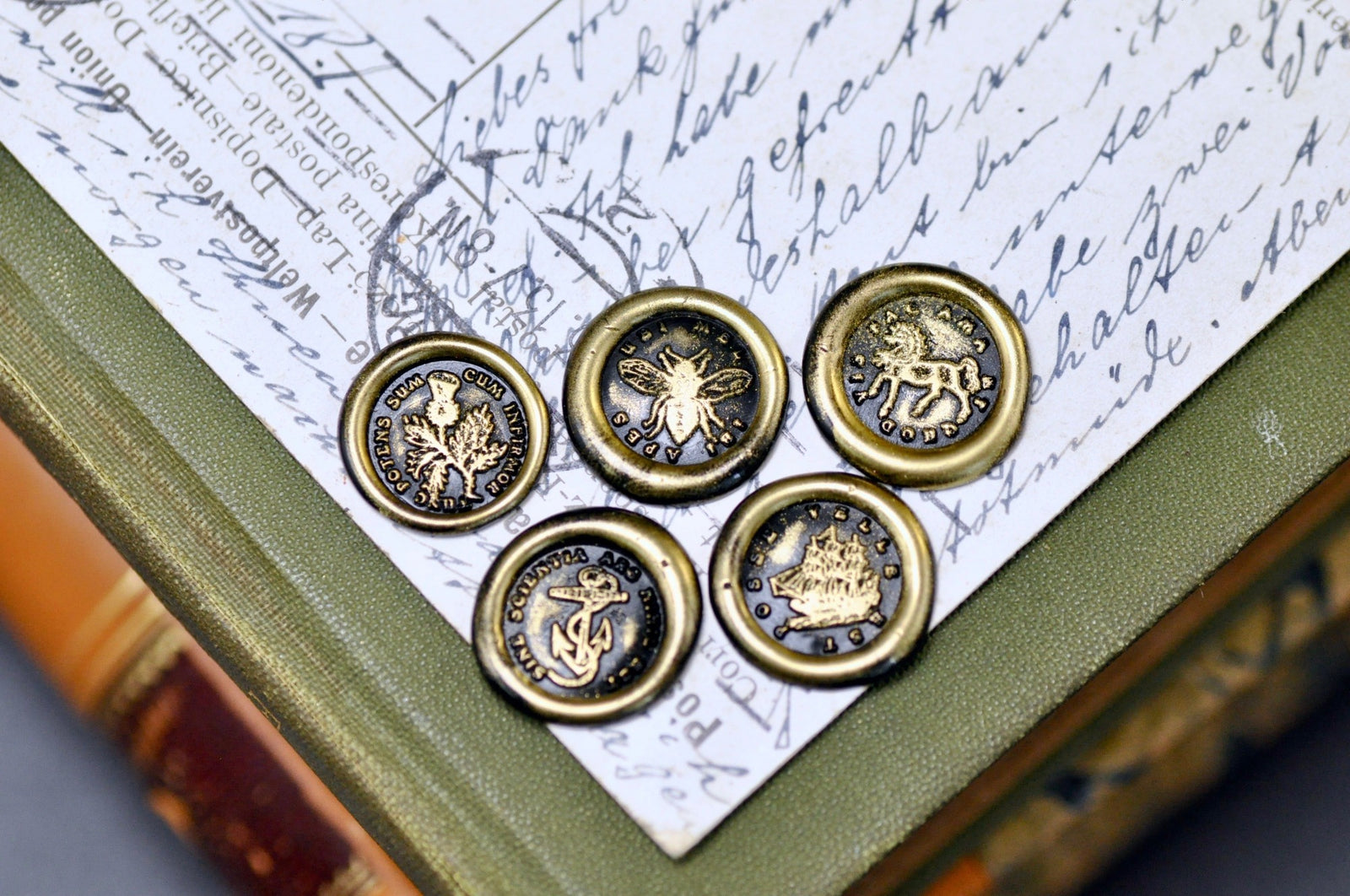 OOAK Latin Motto Cube Wax Seal | Sodalite | Work for your Dream - Backtozero B20 - Anchor, antique, antique inspired, Bee, Boat, cube, determination, hard work, Horse, latin, latin motto, Message, motto, natural stone, newarrivals, passion, power, Retro, stone, thistle, wisdom, work hard