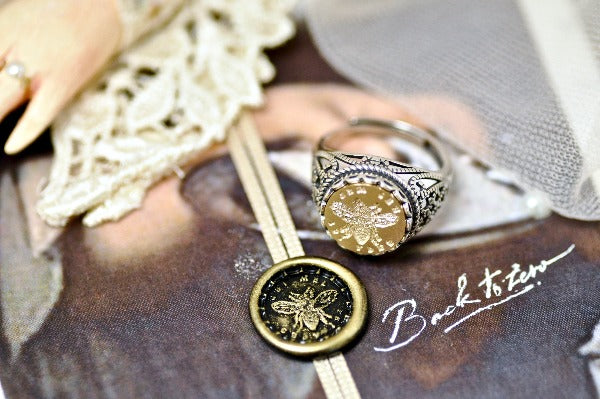 Bee Latin Motto Lace Signet Ring - Backtozero B20 - 12l, 12mm, 12mm ring, 925 Silver, accessory, Bee, effort, her, Intaglio, Intaglio ring, jewelry, lace, signet, size 10, size 7, size 8, size 9, success, wax seal, wax seal ring, wax seal stamp