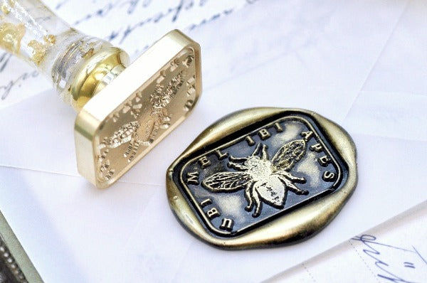 Bee Latin Motto Wax Seal Stamp - Backtozero B20 - antique, bee, effort, honey, latin, latin motto, Message, Retro, rounded rectangle, Signature, signaturehandle, success