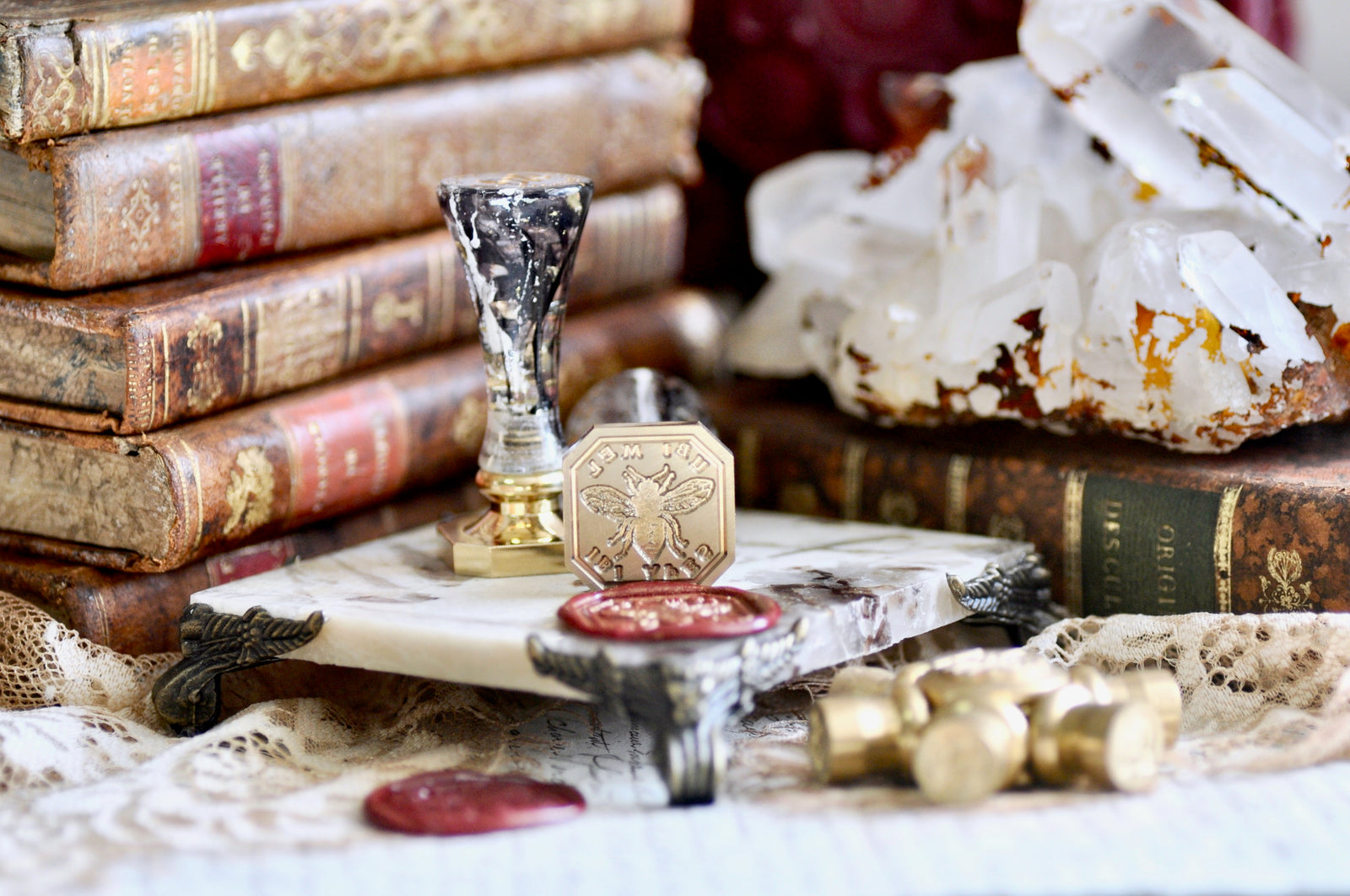 Bee Latin Motto Wax Seal Stamp | Determination | O