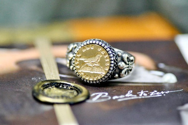 Bird & Book Latin Motto Fleur De Lis Signet Ring - Backtozero B20 - 12f, 12mm, 12mm ring, 925 Silver, accessory, Fleur de Lis, him, Intaglio, Intaglio ring, jewelry, knowledge, latin, latin motto, Message, ring, seal, seal ring, signet, size 10, size 11, size 8, size 9, wax seal, wax seal stamp, wisdom