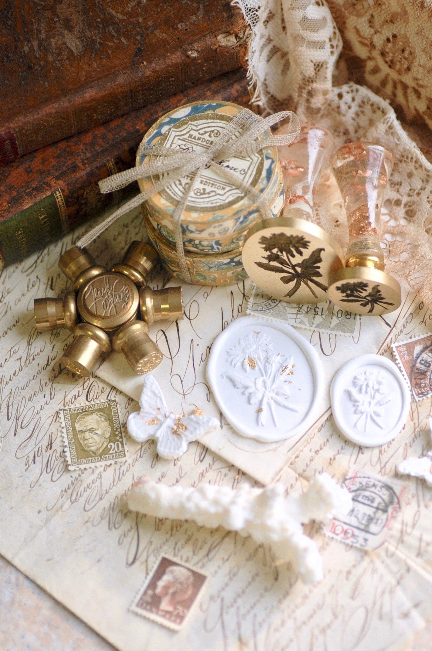Floral Whispers: In Lieu of Speech Wax Seal Stamp | Daisy | Begin