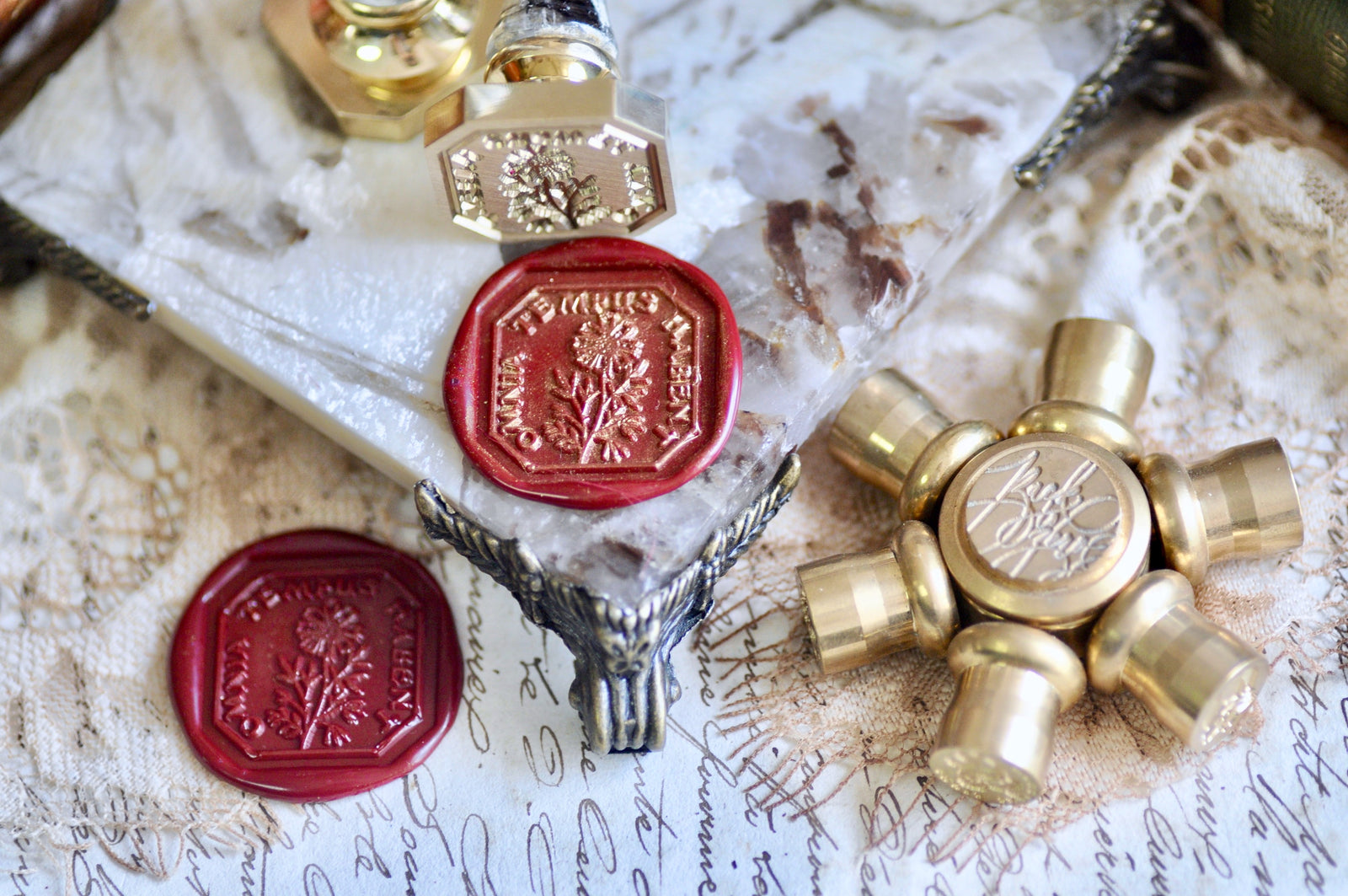Daisy Latin Motto Wax Seal Stamp | Patience | O