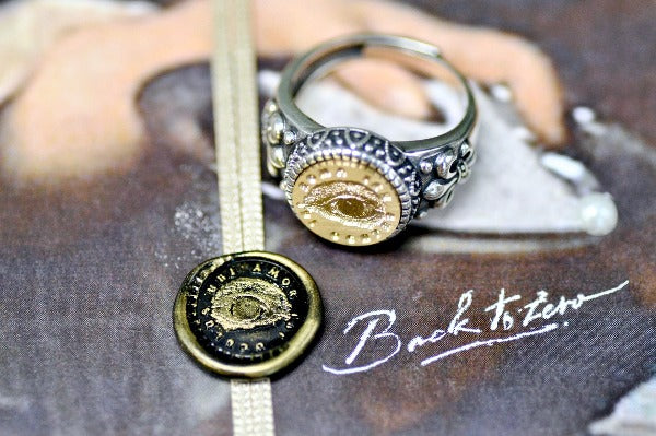 Eye Latin Motto Fleur De Lis Signet Ring - Backtozero B20 - 12f, 12mm, 12mm ring, 925 Silver, accessory, blind, Fleur de Lis, him, Intaglio, Intaglio ring, jewelry, latin, latin motto, Love, Message, ring, seal, seal ring, sight, signet, size 10, size 11, size 8, size 9, wax seal, wax seal stamp