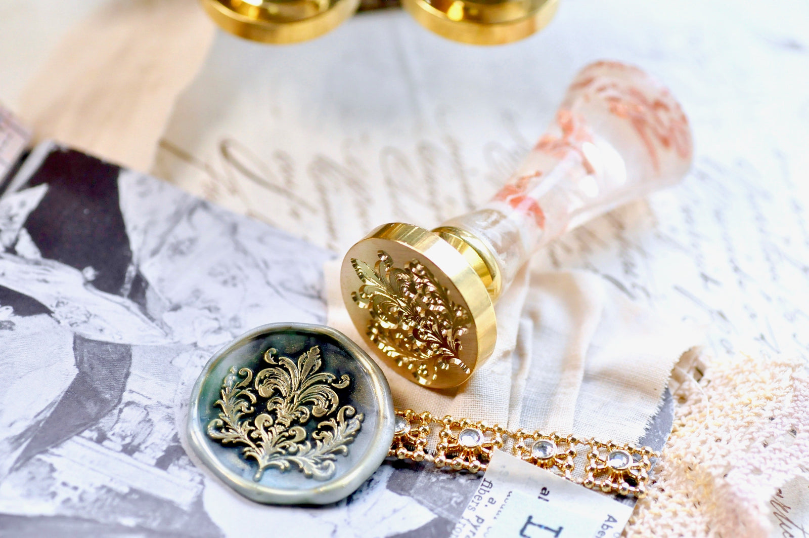 Fleur de Lis Flourish Iris Wax Seal Stamp | II - Backtozero B20 - Deco, Decorative, fleur, Fleur de Lis, floral, flourish, Flower, handleupgrade, iris, newarrivals, Retro, Signature, signaturehandle, Victorian