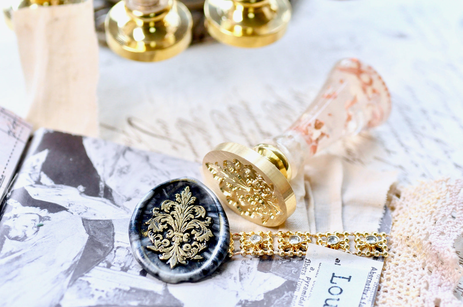 Fleur de Lis Flourish Iris Wax Seal Stamp | IV - Backtozero B20 - Deco, Decorative, fleur, Fleur de Lis, floral, flourish, Flower, handleupgrade, iris, newarrivals, oval, Retro, Signature, signaturehandle, Victorian