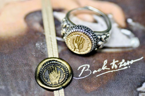 Palm of Hand Latin Motto Fleur De Lis Signet Ring - Backtozero B20 - 12f, 12mm, 12mm ring, 925 Silver, accessory, destiny, Fleur de Lis, fortune, him, Intaglio, Intaglio ring, jewelry, latin, latin motto, Message, ring, seal, seal ring, signet, size 10, size 11, size 8, size 9, wax seal, wax seal stamp