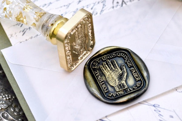 Palm of Hand Latin Motto Wax Seal Stamp - Backtozero B20 - antique, destiny, fortune, latin, latin motto, Message, Retro, rounded rectangle, Signature, signaturehandle
