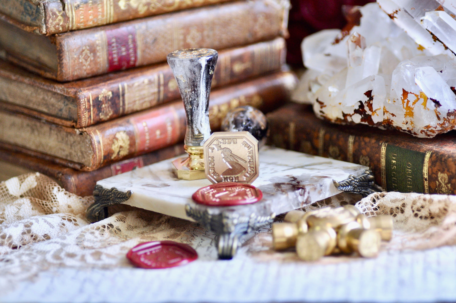 Hand Holding Arrow Latin Motto Wax Seal Stamp | Courage | O