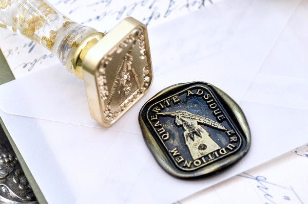 Hand with Feather Pen Latin Motto Wax Seal Stamp - Backtozero B20 - antique, feather, feather pen, knowledge, latin, latin motto, learn, Message, pen, Retro, rounded rectangle, Signature, signaturehandle, write