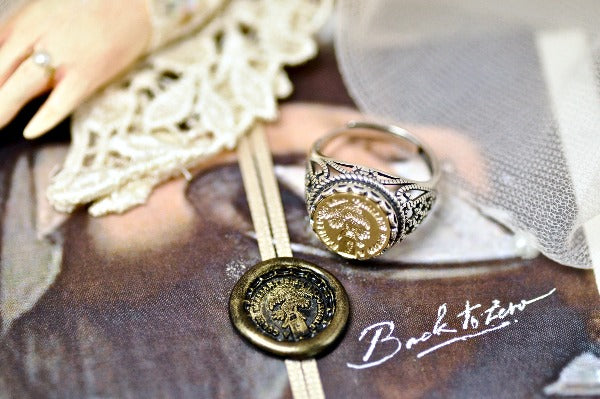 Hand Holding Plant Latin Motto Lace Signet Ring - Backtozero B20 - 12l, 12mm, 12mm ring, 925 Silver, accessory, courage, goal, her, Intaglio, Intaglio ring, jewelry, lace, latin motto, signet, size 10, size 7, size 8, size 9, wax seal, wax seal ring, wax seal stamp, wisdom