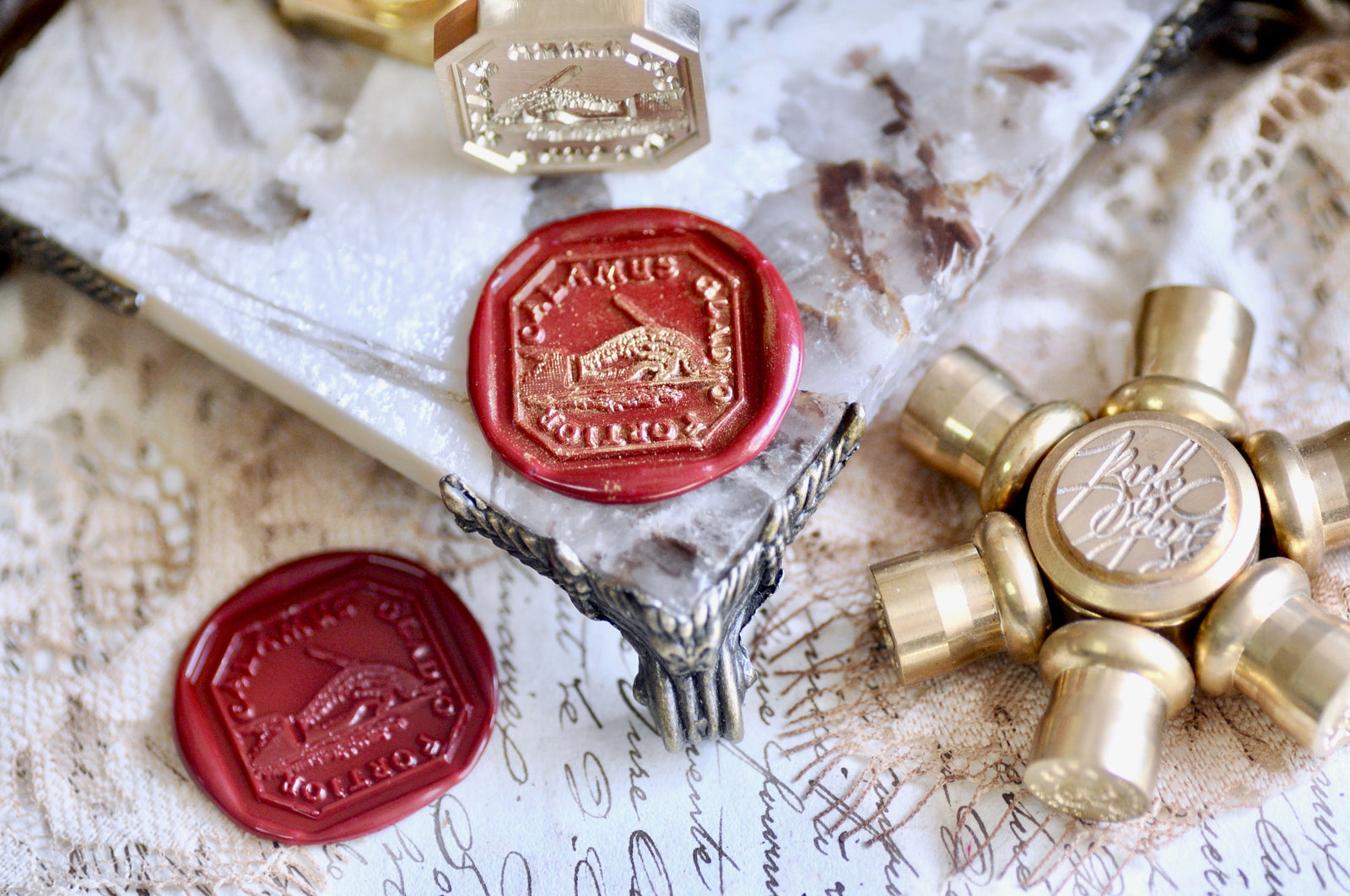 Writing Hand Latin Motto Wax Seal Stamp | Knowledge | O