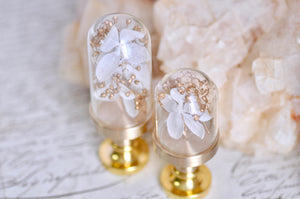 OOAK Dried Hydrangea Glass Dome Wax Seal Handle | White