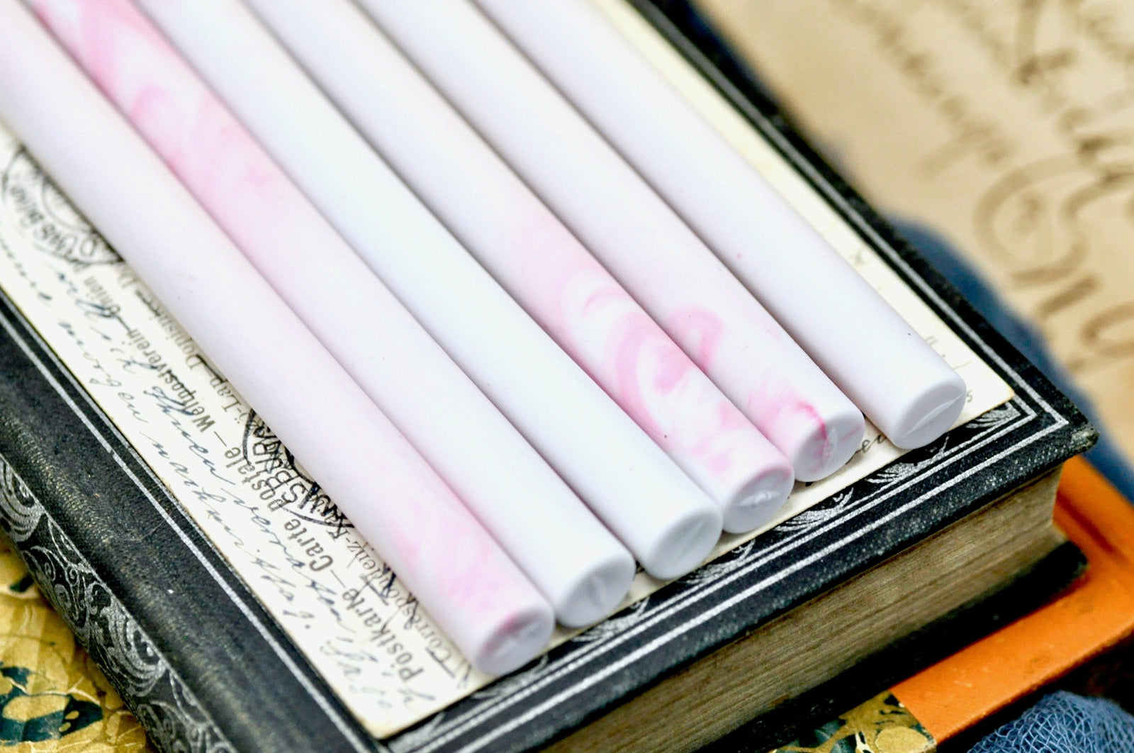 Marble Glue Gun Sealing Wax | Pink & White - Backtozero B20 - Glue Gun, marble, marble wax, newarrivals, Pink, sale, Sealing Wax, Wax Stick