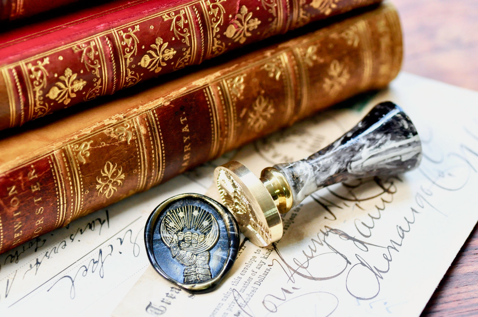 Moon Gauntlet Wax Seal Stamp Designed by Jaime Montalvo - Backtozero B20 - armour, collaboration, hand, hand gesture, handgesture, handleupgrade, hands, knight, moon, newarrivals, oval, rekka, Retro, Signature, signaturehandle, star, Starlight, Stars, tattoo