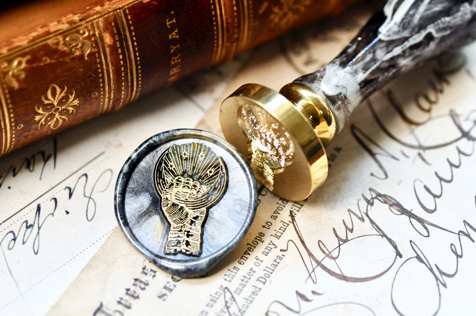 Moon Gauntlet Outline Wax Seal Stamp Designed by Jaime Montalvo - Backtozero B20 - armour, collaboration, hand, hand gesture, handgesture, handleupgrade, hands, knight, moon, newarrivals, rekka, Retro, Signature, signaturehandle, star, Starlight, Stars, tattoo