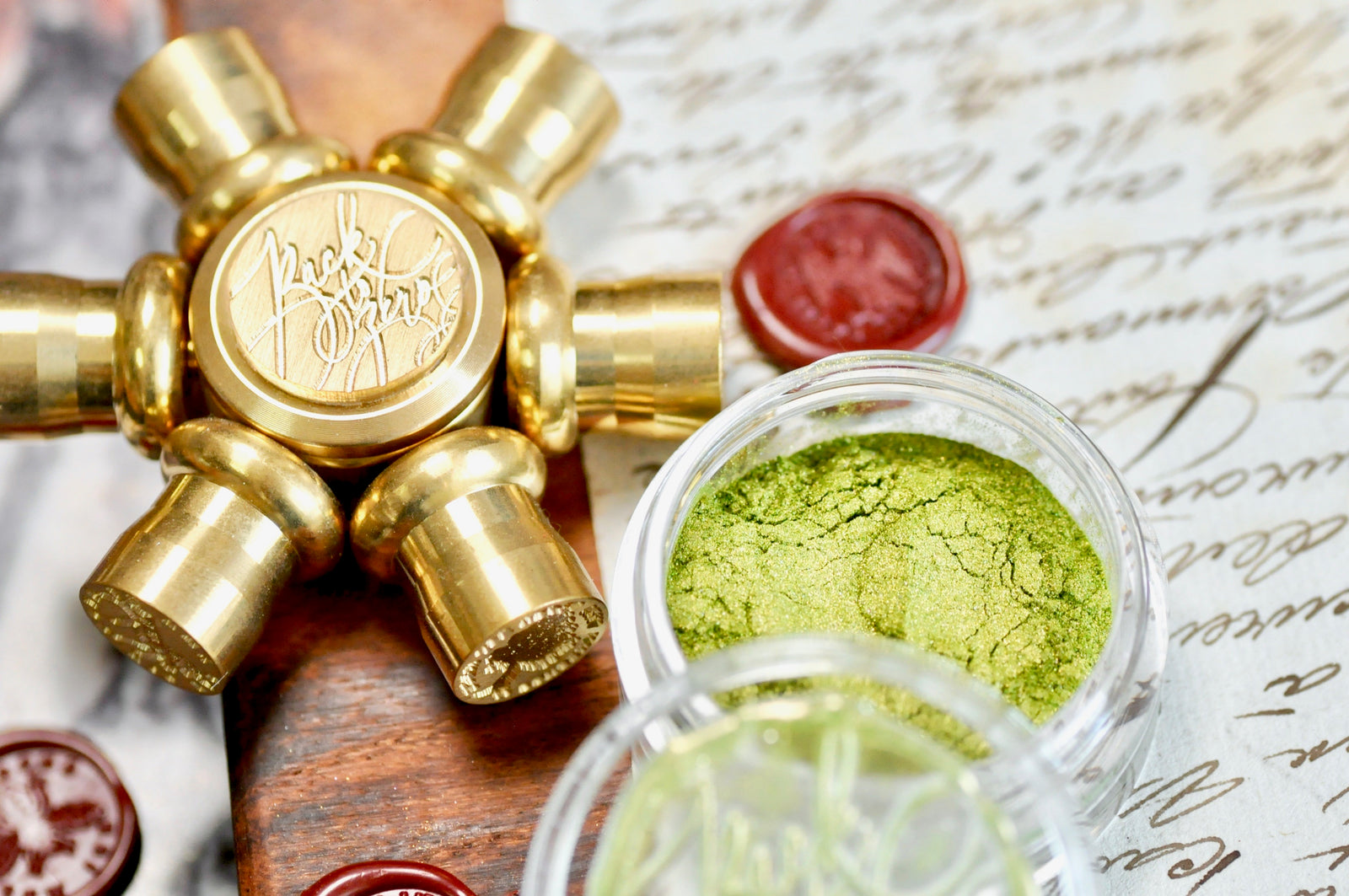 Metallic Highlight Powder for Wax Seal | Pear Green