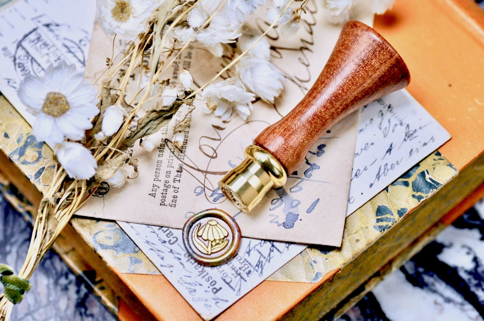 Mini Coneflower Wax Seal Stamp Designed by Petra - Backtozero B20 - botanic, Botanical, collaboration, floral, Flower, galaxy, mini, Nature, newarrivals, petra, Signature, signaturehandle, Woodland