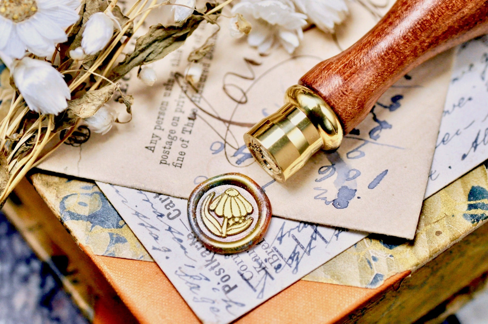 Mini Coneflower Wax Seal Stamp Designed by Petra - Backtozero B20 - botanic, Botanical, collaboration, floral, Flower, galaxy, mini, Nature, newarrivals, petra, Signature, signaturehandle, Woodland