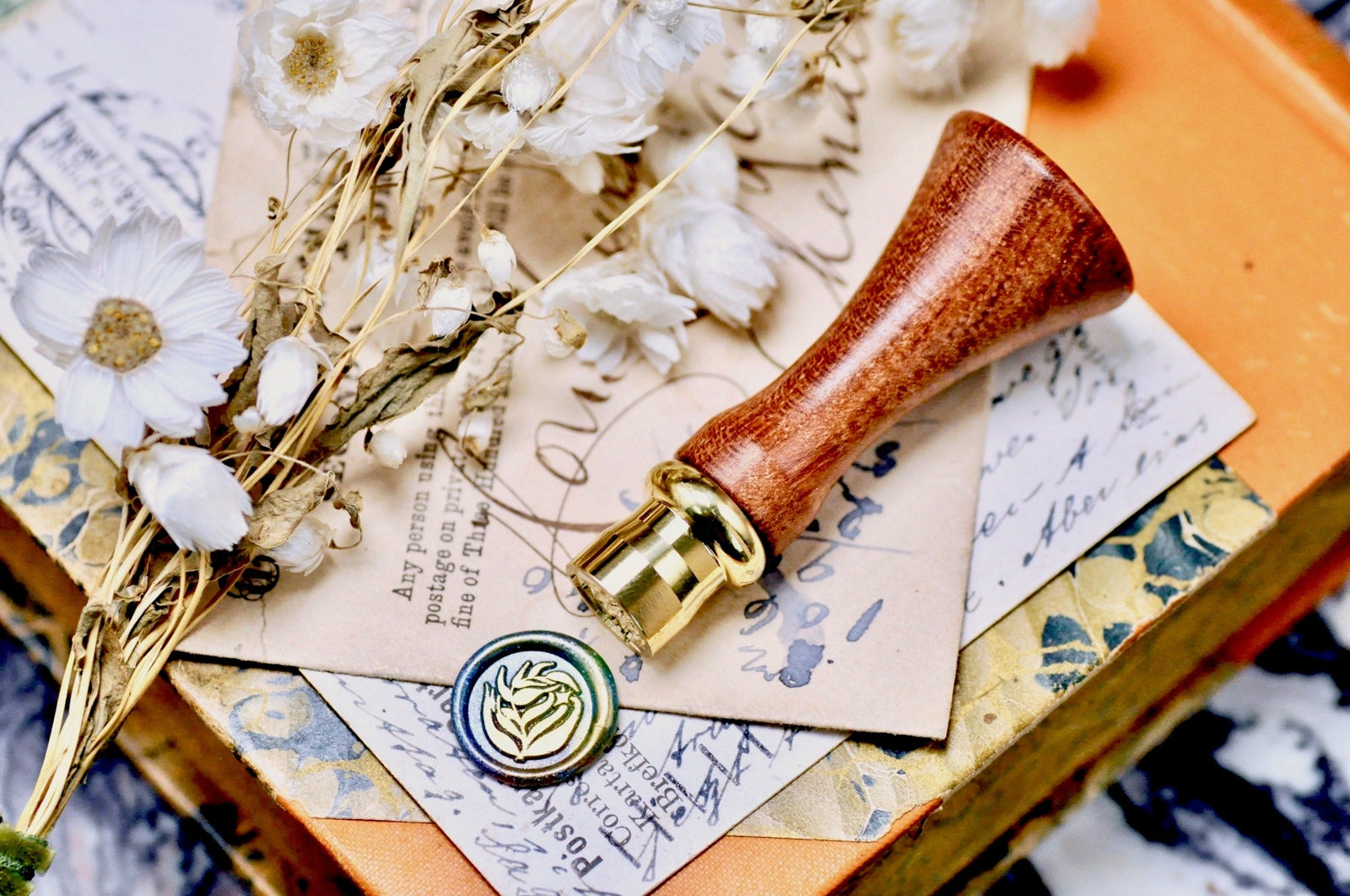 Mini Fern Wax Seal Stamp Designed by Petra - Backtozero B20 - botanic, Botanical, collaboration, galaxy, mini, Nature, newarrivals, petra, Signature, signaturehandle, Woodland