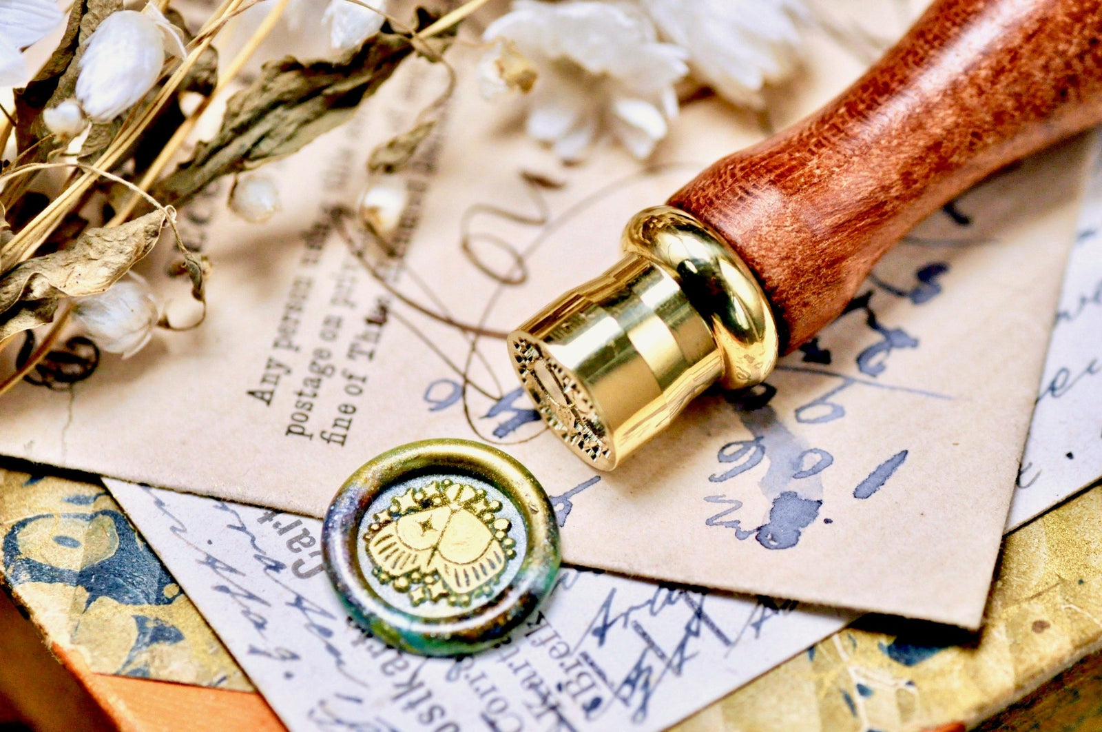 Mini Moth Wax Seal Stamp Designed by Petra - Backtozero B20 - collaboration, galaxy, mini, Nature, newarrivals, petra, Signature, signaturehandle, Woodland