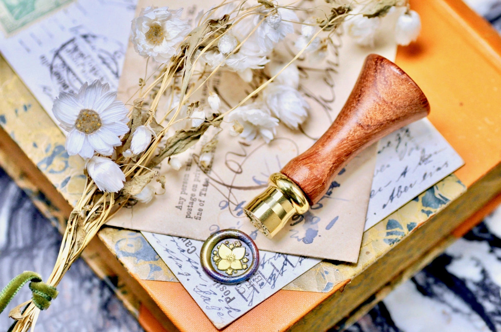 Mini Starflower Wax Seal Stamp Designed by Petra - Backtozero B20 - botanic, Botanical, collaboration, floral, Flower, galaxy, mini, Nature, newarrivals, petra, Signature, signaturehandle, Woodland