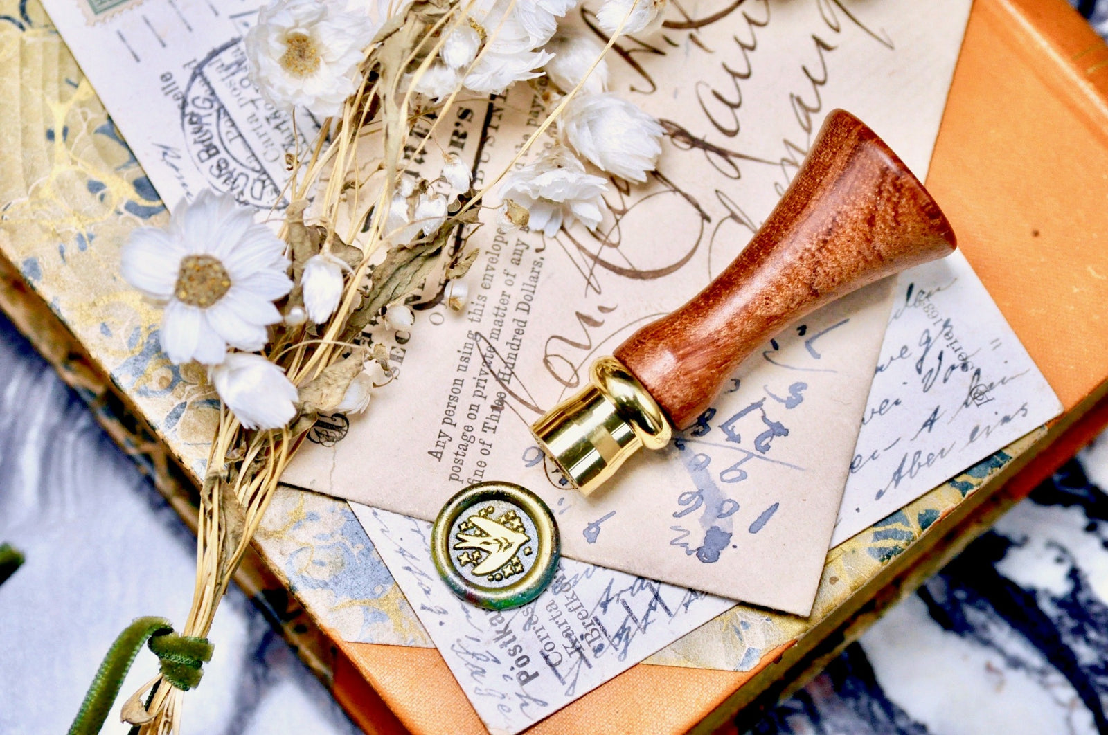 Mini Swallow Wax Seal Stamp Designed by Petra - Backtozero B20 - Bird, collaboration, galaxy, mini, newarrivals, petra, Signature, signaturehandle, swallow, Woodland