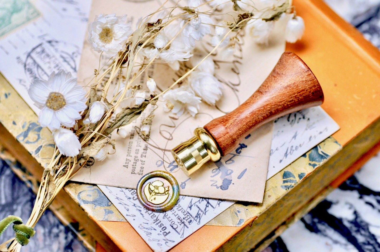 Mini Windflower Wax Seal Stamp Designed by Petra - Backtozero B20 - botanic, Botanical, collaboration, floral, Flower, galaxy, mini, Nature, newarrivals, petra, Signature, signaturehandle, Woodland