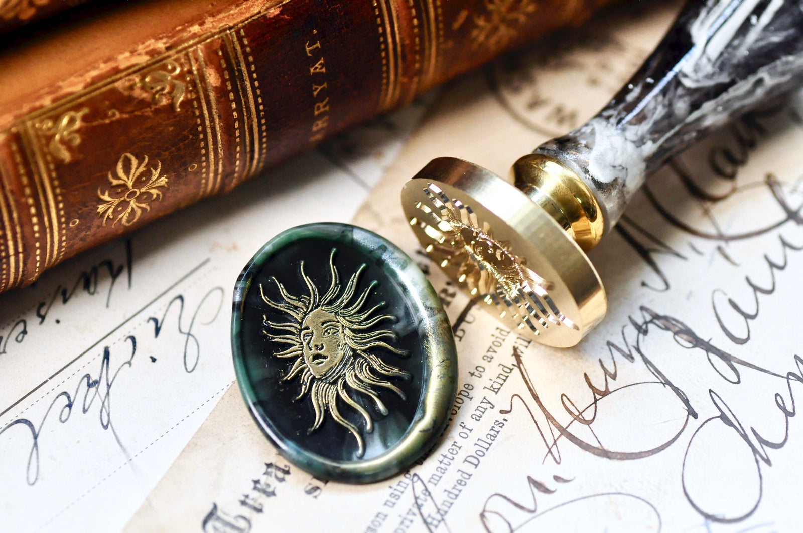 Faced Sun Wax Seal Stamp Designed by Jaime Montalvo - Backtozero B20 - collaboration, handleupgrade, newarrivals, oval, rekka, Retro, Signature, signaturehandle, sun, tattoo