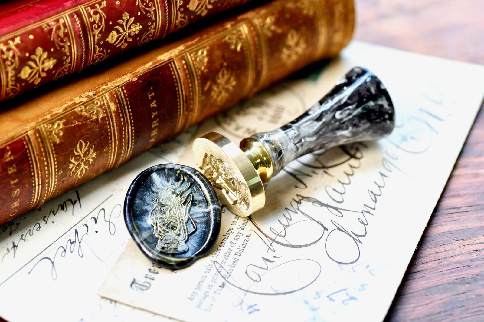 Oil Lamp Wax Seal Stamp Designed by Jaime Montalvo - Backtozero B20 - collaboration, handleupgrade, Lantern, newarrivals, oval, rekka, Retro, Signature, signaturehandle, tattoo