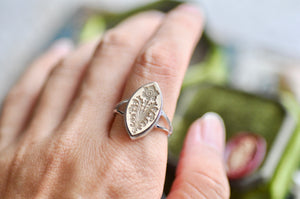 Retro Flower Signet Ring | Daffodil