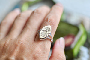 Retro Flower Signet Ring | Lily