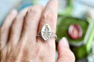 Retro Flower Signet Ring | Lily of the Valley