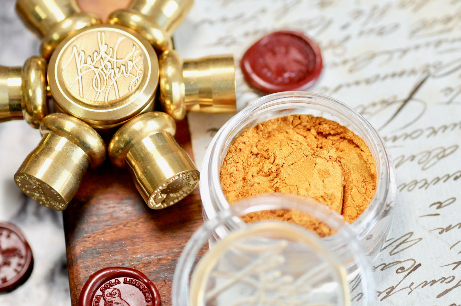 Metallic Highlight Powder for Wax Seal | Satin Gold