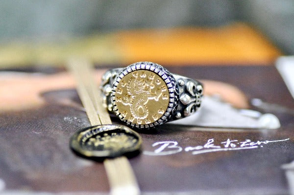 Sea Lion Latin Motto Fleur De Lis Signet Ring - Backtozero B20 - 12f, 12mm, 12mm ring, 925 Silver, accessory, Fleur de Lis, Heraldic, him, Intaglio, Intaglio ring, jewelry, latin, latin motto, Message, Mythical Creatures, ring, seal, seal ring, shine, signet, size 10, size 11, size 8, size 9, wax seal, wax seal stamp