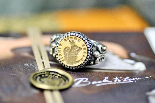 Squirrel Latin Motto Fleur De Lis Signet Ring - Backtozero B20 - 12f, 12mm, 12mm ring, 925 Silver, accessory, dedication, determination, Fleur de Lis, hard work, him, Intaglio, Intaglio ring, jewelry, latin, latin motto, Message, ring, seal, seal ring, signet, size 10, size 11, size 8, size 9, wax seal, wax seal stamp