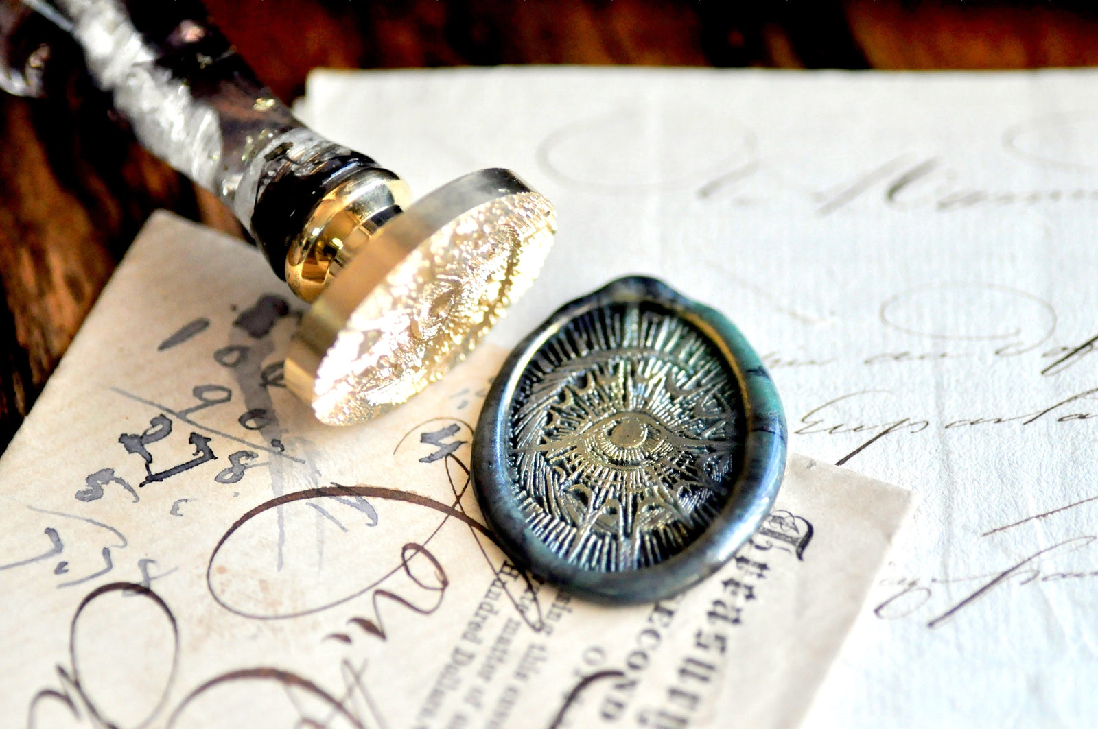 Moon Eye Wax Seal Stamp Designed by Wood - Backtozero B20 - cloud, collaboration, eye, handleupgrade, moon, newarrivals, oval, Signature, signaturehandle, Starlight, tattoo, tattoowood, texture