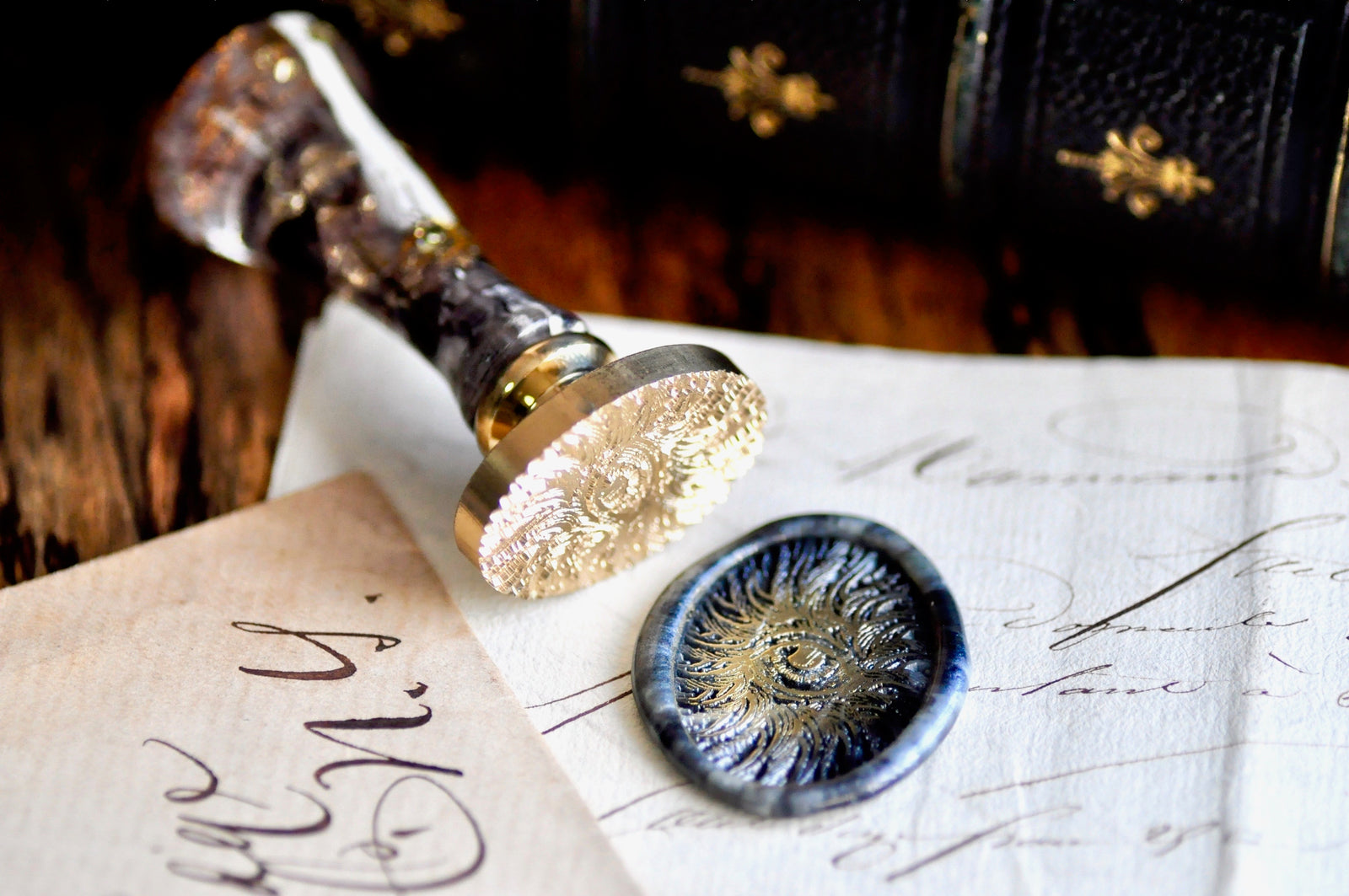 Sun Eye Wax Seal Stamp Designed by Wood - Backtozero B20 - cloud, collaboration, eye, handleupgrade, moon, newarrivals, oval, Signature, signaturehandle, Starlight, sun, tattoo, tattoowood, texture