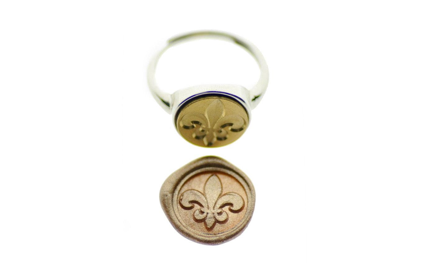 Fleur De Lis Signet Ring - Backtozero B20 - 12m, 12mm, 12mm ring, 12mn, Fleur de Lis, genericlonghandle, her, ring, signet ring, size 7, size 8, wax seal, wax seal ring