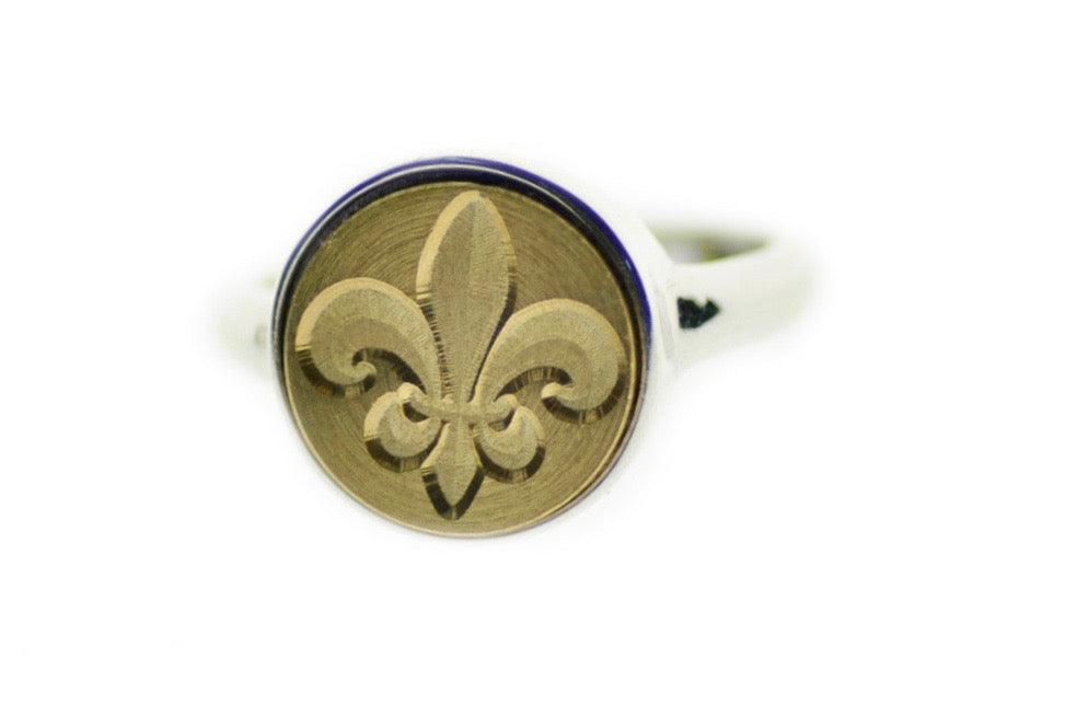 Fleur De Lis Signet Ring - Backtozero B20 - 12m, 12mm, 12mm ring, 12mn, Fleur de Lis, genericlonghandle, her, ring, signet ring, size 7, size 8, wax seal, wax seal ring