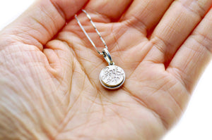 Coral Filigree Charm Signet Necklace - Backtozero B20 - 10mm, 10mm necklace, 2sidenecklace, bead, brass, charm, Filigree, filigree charm, floating, minimal, minimalnecklace, necklace, signet, signet necklace, silver