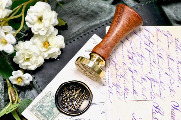 Cherub Bow & Arrow Wax Seal Stamp - Backtozero B20 - angel, black, cherub, cupid, find, french motto, Message, seek, Signature, signaturehandle, silver highlight, valentine