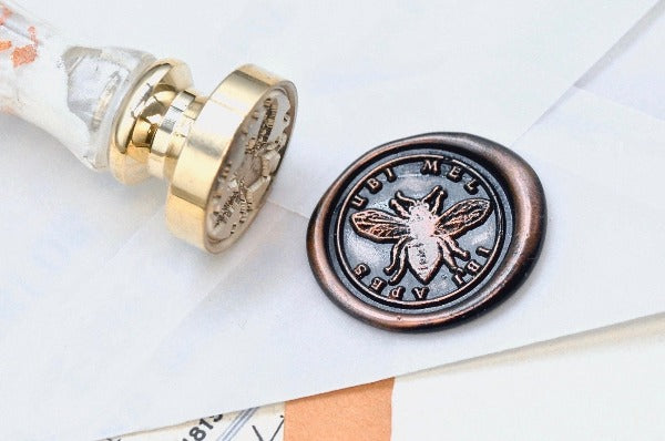 Bee Latin Motto Wax Seal Stamp | S - Backtozero B20 - antique, bee, effort, honey, latin, latin motto, Message, Retro, Signature, signaturehandle, success